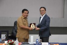 Gandeng Kemenag, Ditjen Bina Keuda Kemendagri Gelar Webinar Percepat Sertifikasi Halal Bagi Umkm