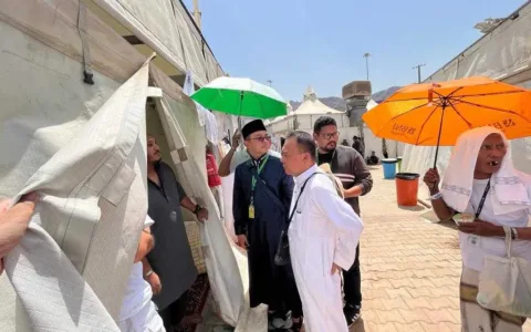 Anggota Komisi Vlll Memantau Tenda Jemaah Haji Indonesia