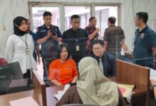Hakim Tuntut Natalia Rusli 1,3 Tahun Penjara