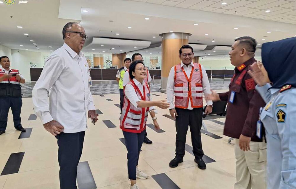 Kakanwil Andika Bersama Kadivim Sambut Presiden Jokowi Terkait Kedatangan Jemaah Haji