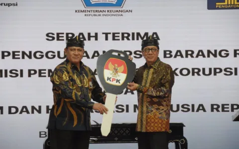 Menkumham RI Yassona Laoly Terima Aset BMN dari KPK, Cek Selengkapnya