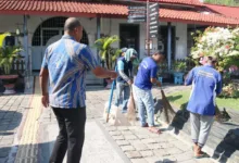 Lapas Cirebon Laksanakan Kegiatan Kebersihan Lingkungan Sekitar Lapas