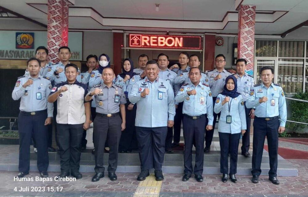 Kakanwilkumham Laksanakan Kunjungan Kerja Dan Monitoring Di Bapas Cirebon