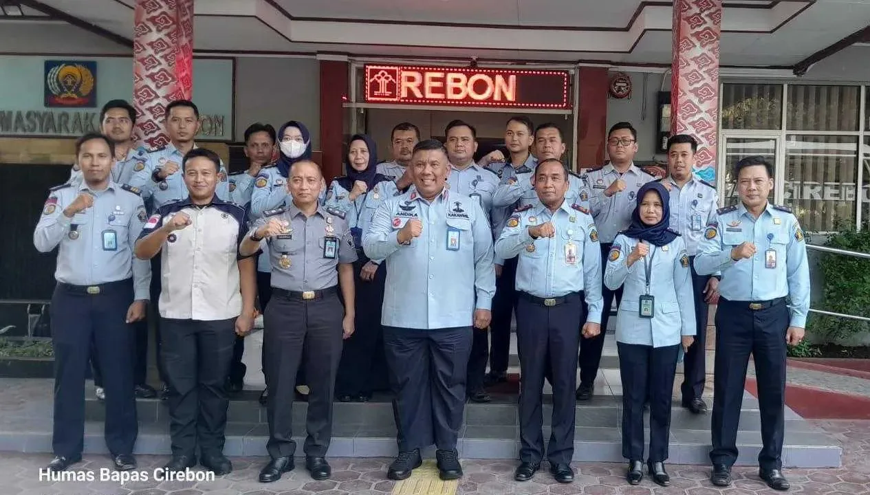 Kakanwilkumham Laksanakan Kunjungan Kerja dan Monitoring di Bapas Cirebon