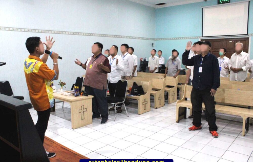 Sebanyak 29 Warga Binaan Belajar Alkitab Di Rutan Kelas I Bandung