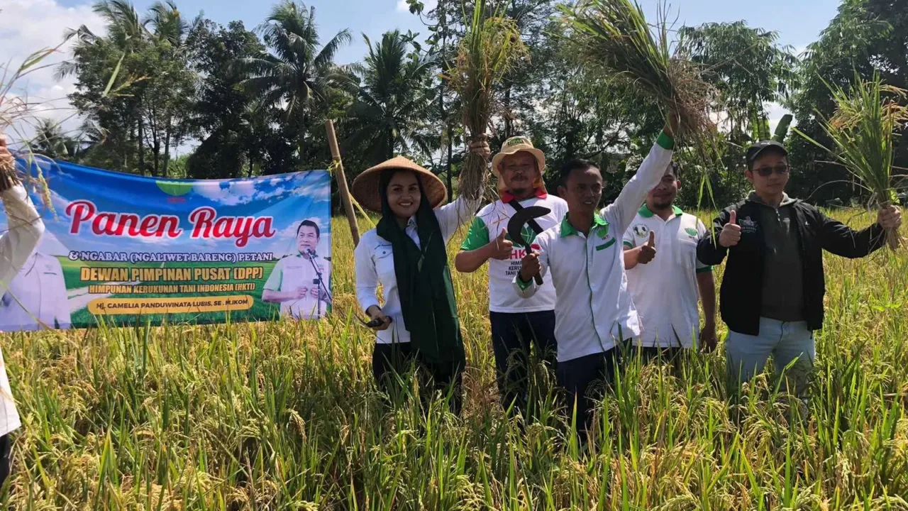 Teh Camel Hadiri Panen Raya Bersama HKTI Cianjur