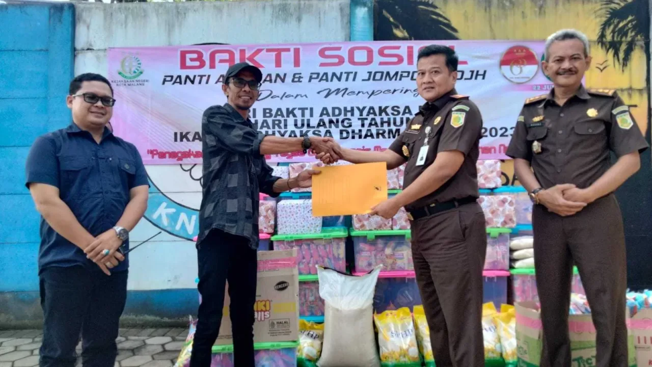 Kejari Kota Malang Lakukan Bakti Sosial