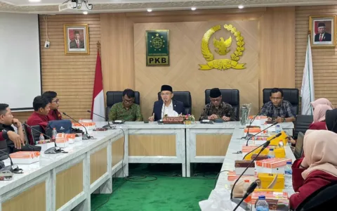 Mahasiswa S2 IAIN Cirebon Lapor Anggota FPKB Cek Selengkapnya