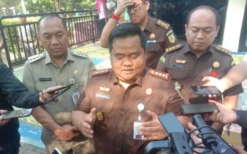 Kajari Jakbar Resmikan Rumah RJ di RPTRA