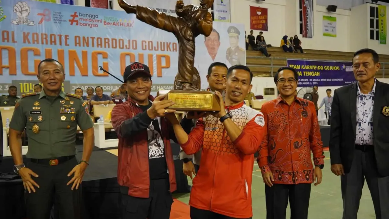 Ngerih, Kajati Sulsel Tutup Kejurnas Karate CUP 1 2023