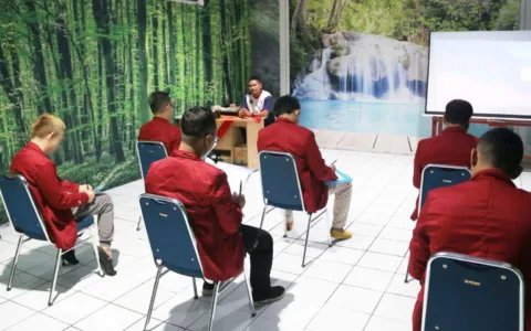 Sebanyak 6 Warga Binaan Lapas Cirebon Ikuti UAS Perkuliahan