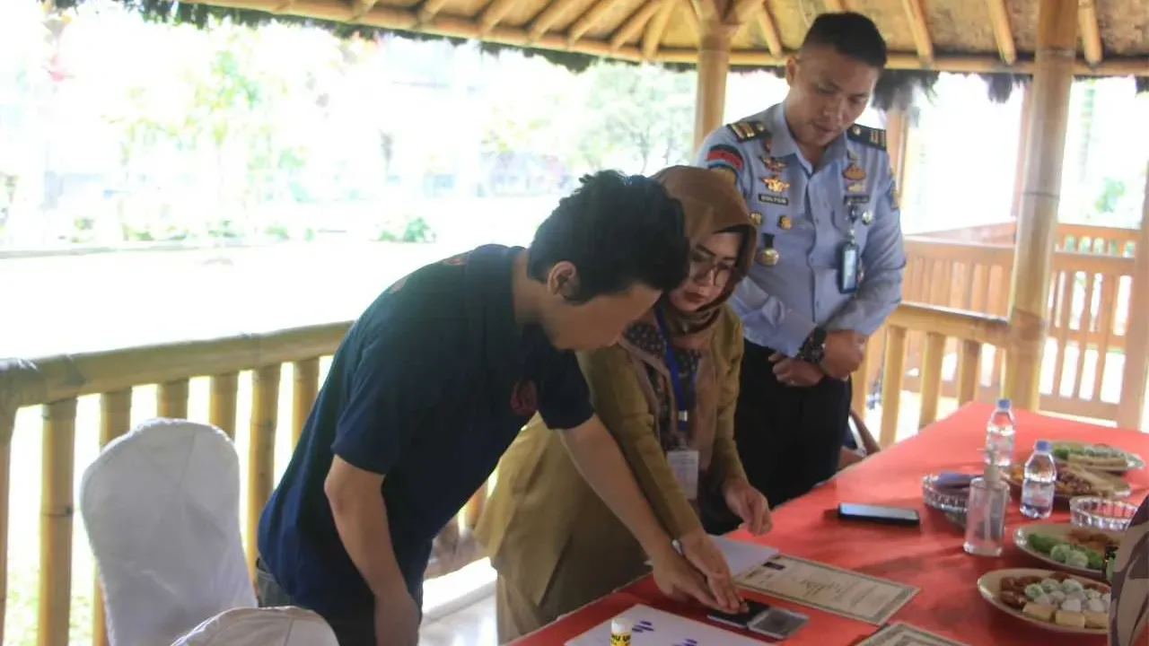 Rutan Bandung Laksanakan Cap 3 Jari Paket C bagi Warga Binaan