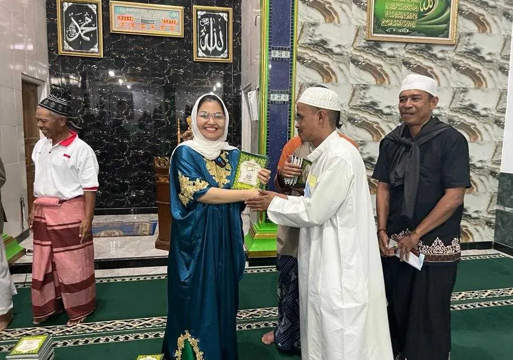 Peringati 10 Muharram, Camellia Panduwinata Gelar Bakos