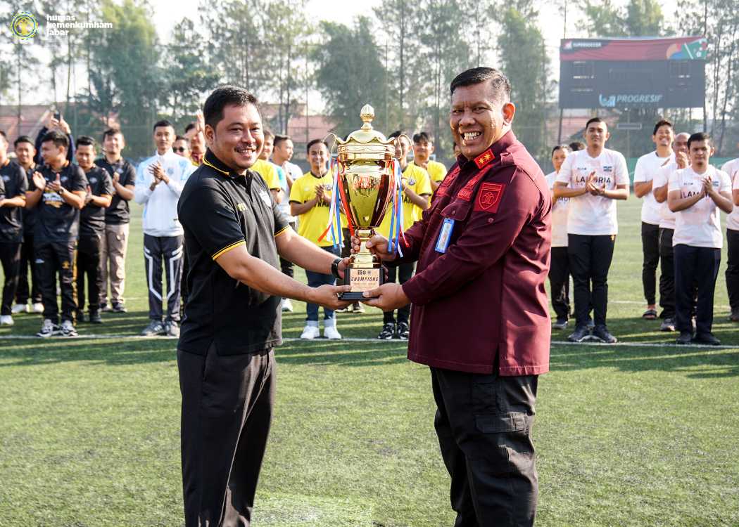 Peringati Hari Dharma Karya Dika, Kakanwil R. Andika Dwi Prasetya Gelar Turnamen Sepak Bola