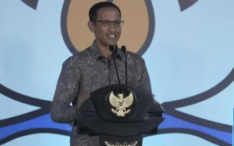 Mendikbud RI: Skrispsi Tak Lagi Wajib Sebagai Syarat Kelulusan Mahasiswa