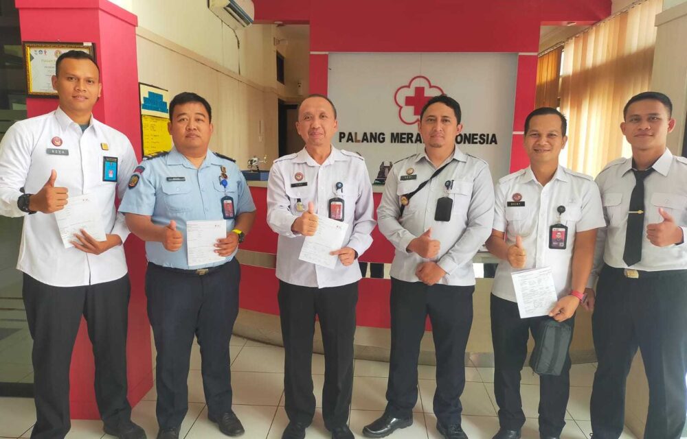 Pegawai Bapas Subang Gelar Kegiatan Donor Darah Peringati Hut Kemenkumham Ke-78