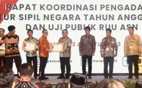 Kemenkumham RI Raih Penghargaan dengan Pengadaan ASN Terbaik 2023