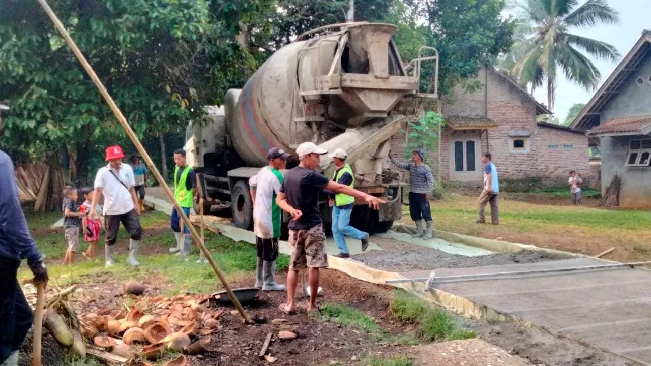 Mantap Betul, Pembangunan Jalan di Tiga Titik Desa Paniis Terealisasi Dengan Baik