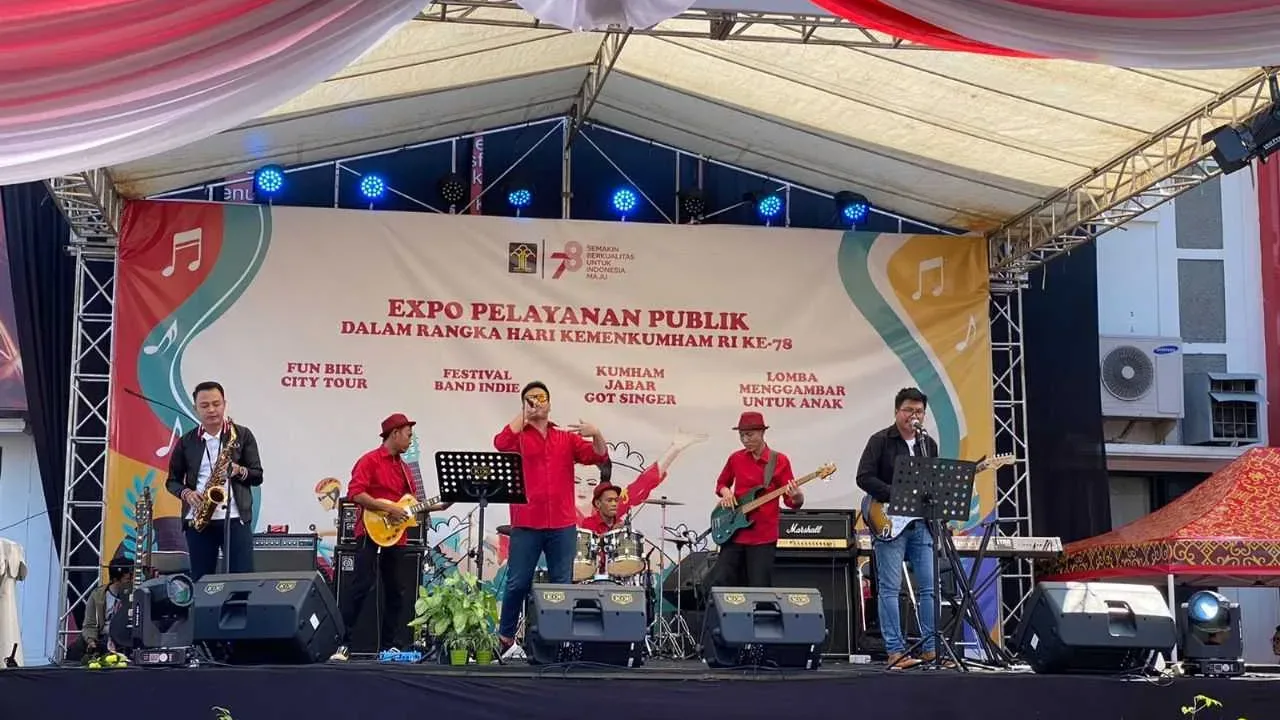 de GUNS Band Tampil Memukau di Penutupan Temu Bisnis Tahap VI dan ICEF 2023
