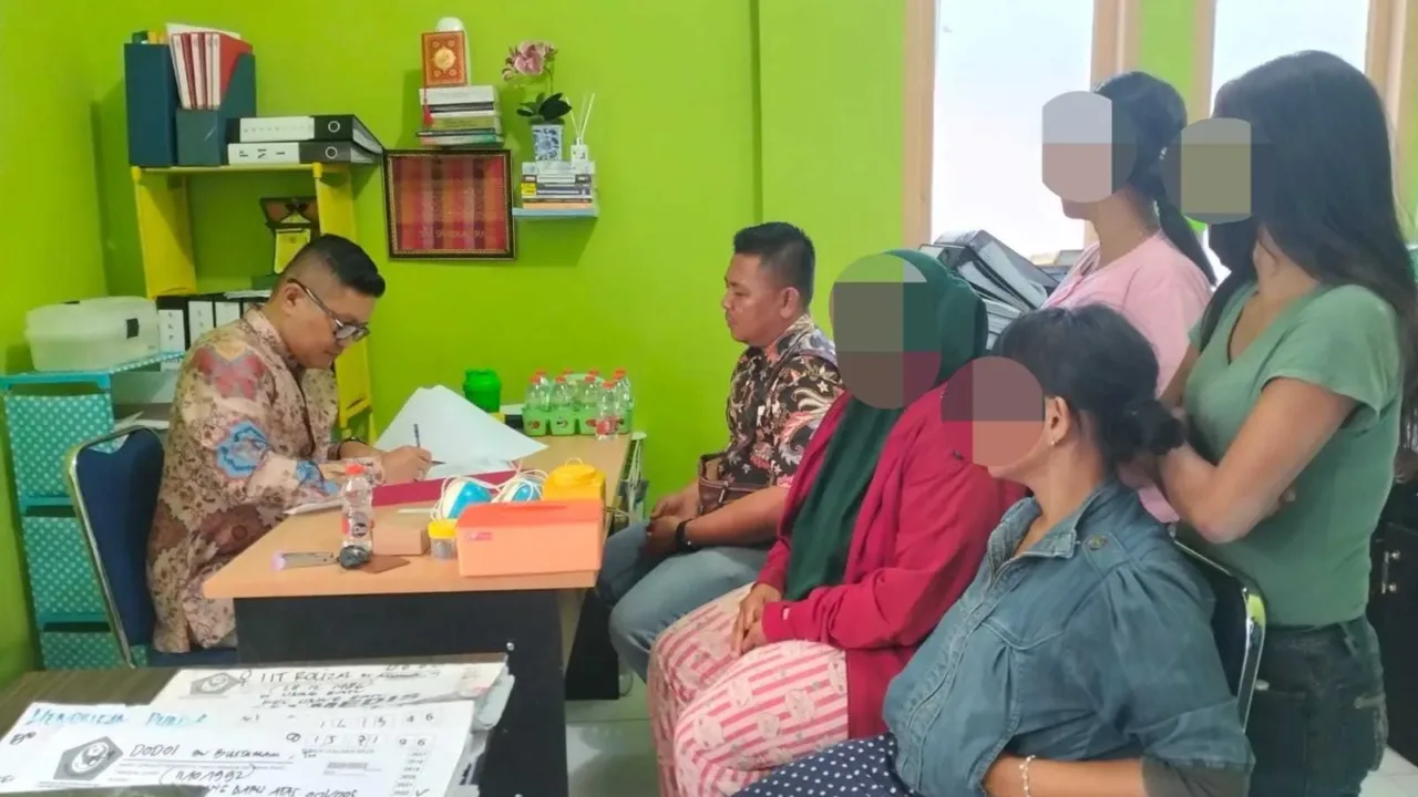 Ditangkap Bersama Seorang Pemilik Sabu, Polsek Rambahhilir Rehab 4 Wanita di Perwakilan BNNP