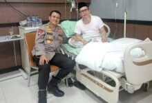 Momen Irjen Pol Prof Dr Rudy Heriyanto Jenguk Ketua Mui Banten