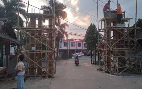 Diduga Dikerjakan Pihak Ketiga, Proyek Dana Desa Bangkonol Terindikasi Langgar Permendes