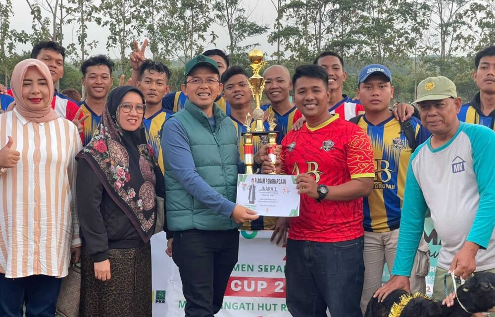 Tutup Turnamen Sepakbola, Kiai Maman Pkb: Kita Akan Bangun Stadion Di Wanajaya