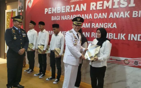 Saat HUT RI ke 78, Lapas Kelas II Cikarang Berikan Remisi ke 1268 Warga Binaan