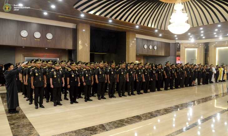 Menkumham Yassona Laksanakan Upacara Pelantikan Kadivmin Kemenkumham Jabar