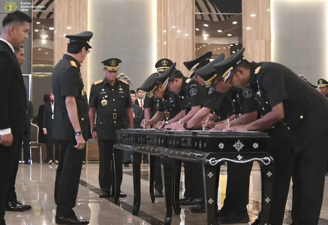Menkumham Yassona Laksanakan Upacara Pelantikan Kadivmin Kemenkumham Jabar