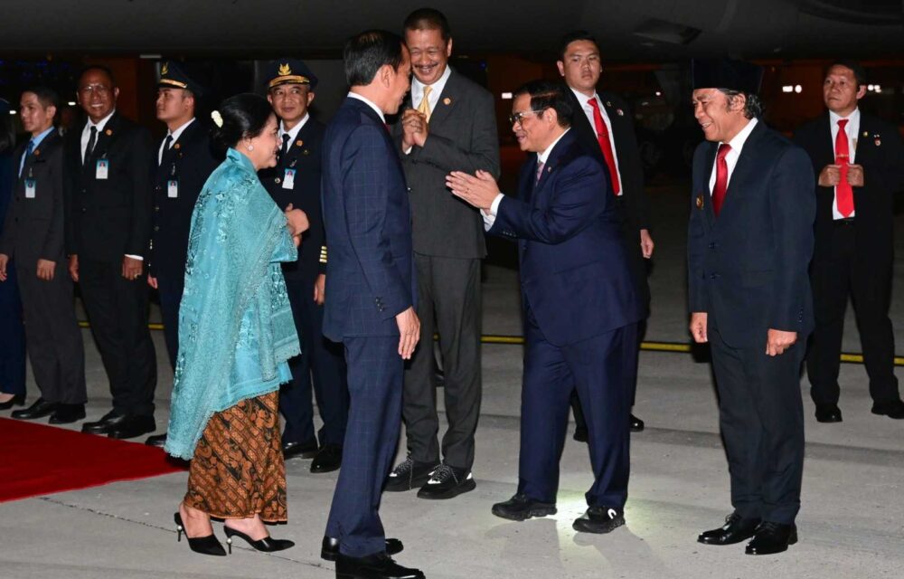 Pj Gubernur Banten Al Muktabar Sambut Kedatangan Presiden Ri Usai Hadiri Ktt G20 India