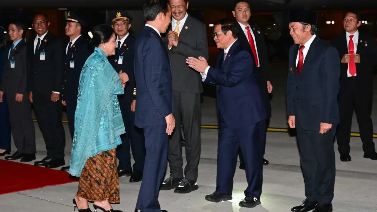 Pj Gubernur Banten Al Muktabar Sambut Kedatangan Presiden RI Usai Hadiri KTT G20 India