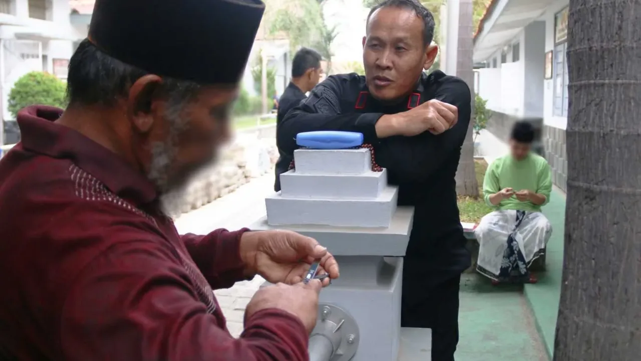 Lapas Cirebon Periksa Kebersihan Kuku Para Warga Binaan, Begini Selengkapnya