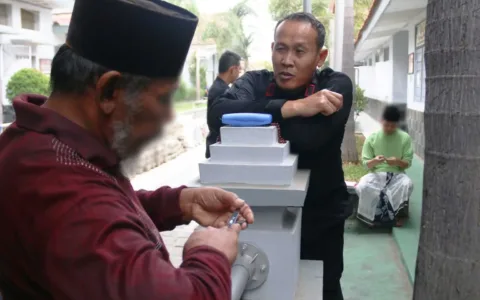 Lapas Cirebon Periksa Kebersihan Kuku Para Warga Binaan, Begini Selengkapnya