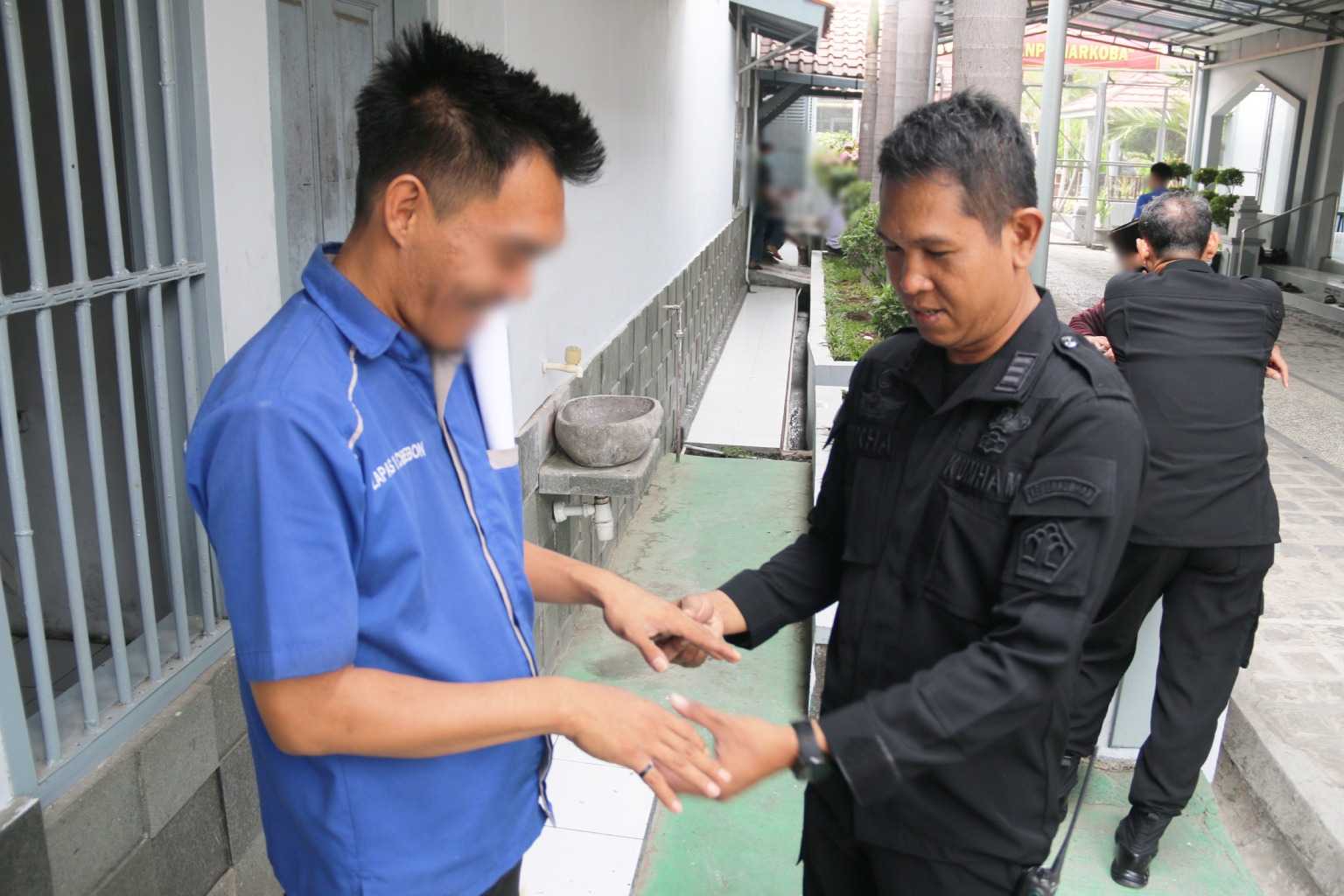 Lapas Cirebon Periksa Kebersihan Kuku Para Warga Binaan, Begini Selengkapnya