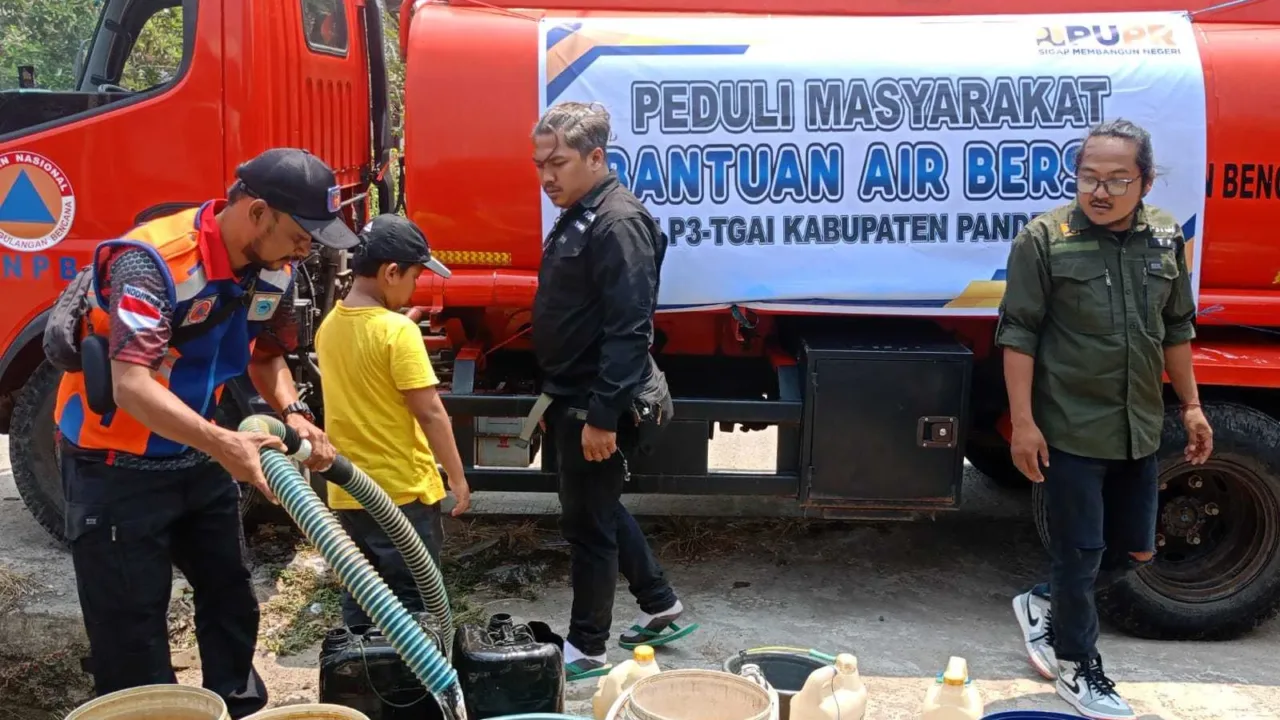 P3TGAI Kabupaten Pandeglang Salurkan Air Bersih Ke Warga yang Terdampak Kekeringan