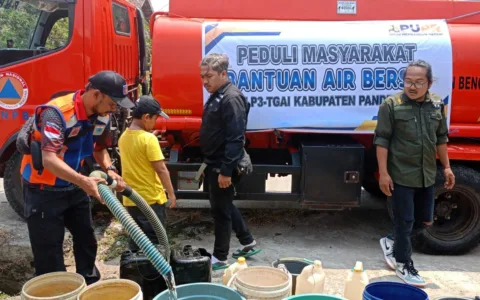 P3TGAI Kabupaten Pandeglang Salurkan Air Bersih Ke Warga yang Terdampak Kekeringan
