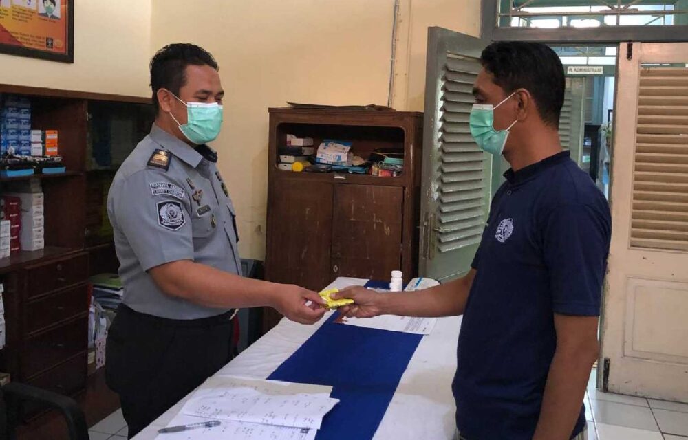Tingkatkan Pelayanan, Klinik Lapas Cirebon Periksa Kesehatan Para Warga Binaan