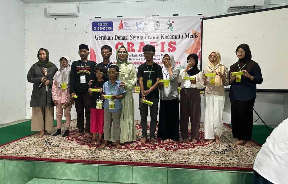 Atasi Masalah Anak, Camellia Panduwinata Bagikan Jutaan Kacamata Gratis Bersama Mgi