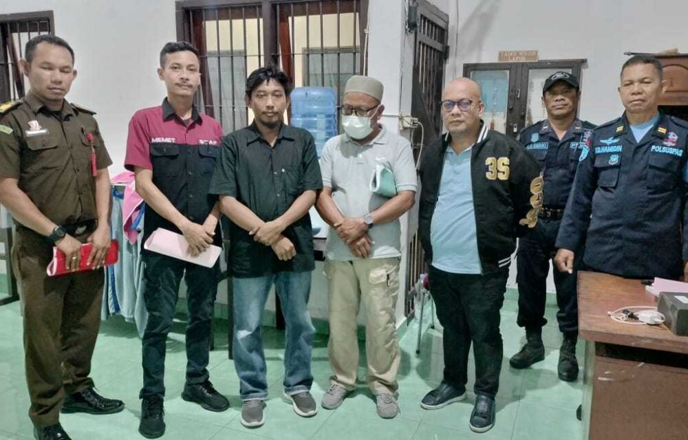 Gas, Kejari Muna Tahan Tiga Orang Tersangka Di Kasus Rekontruksi Pembangunan Pantai