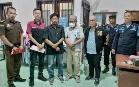 Gas, Kejari Muna Tahan Tiga Orang Tersangka di Kasus Rekontruksi Pembangunan Pantai