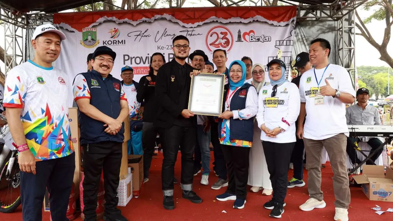 HUT Ke-23, Pemprov Banten Bersama Kormi Banten Pecahkan Rekor Dunia Bermain Ketapel