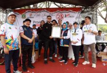 Hut Ke-23, Pemprov Banten Bersama Kormi Banten Pecahkan Rekor Dunia Bermain Ketapel