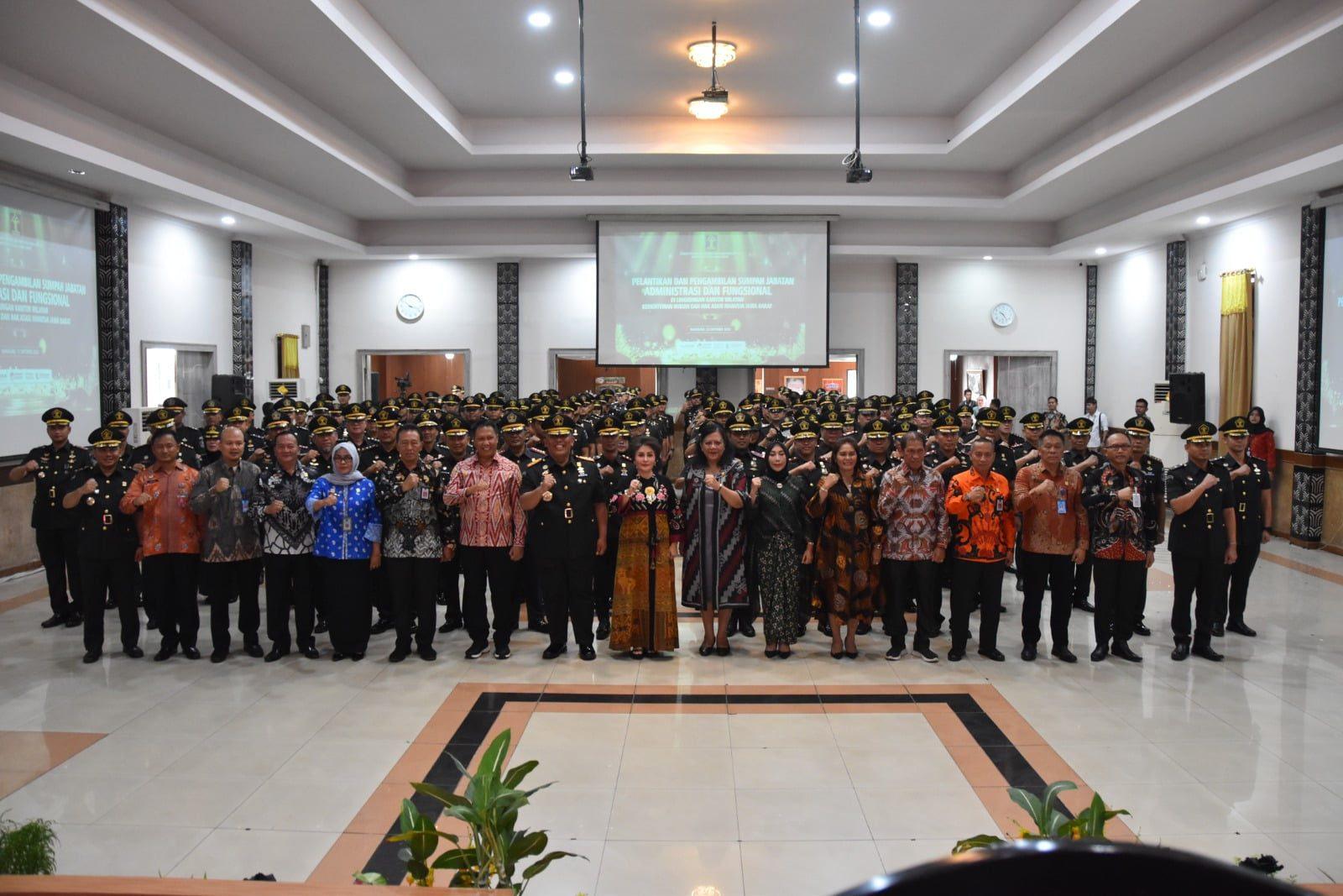 Resmi, Kepala Seksi Keamanan Lapas Cirebon Dilantik Menjadi Kepala Seksi Binadik Lapas Bekasi