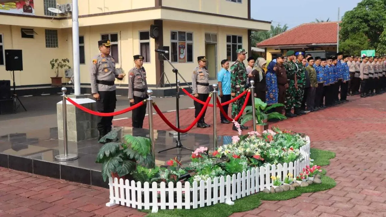 Kapolres Lebak Pimpin Apel Gelar Pasukan Operasi Mantap Brata Maung 2023-2024