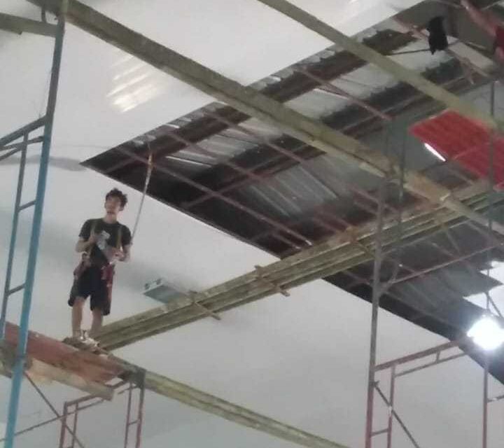 Miris, Pekerja Proyek Rehab Gedung Gp Tak Memakai Apd Saat Pasang Plafon