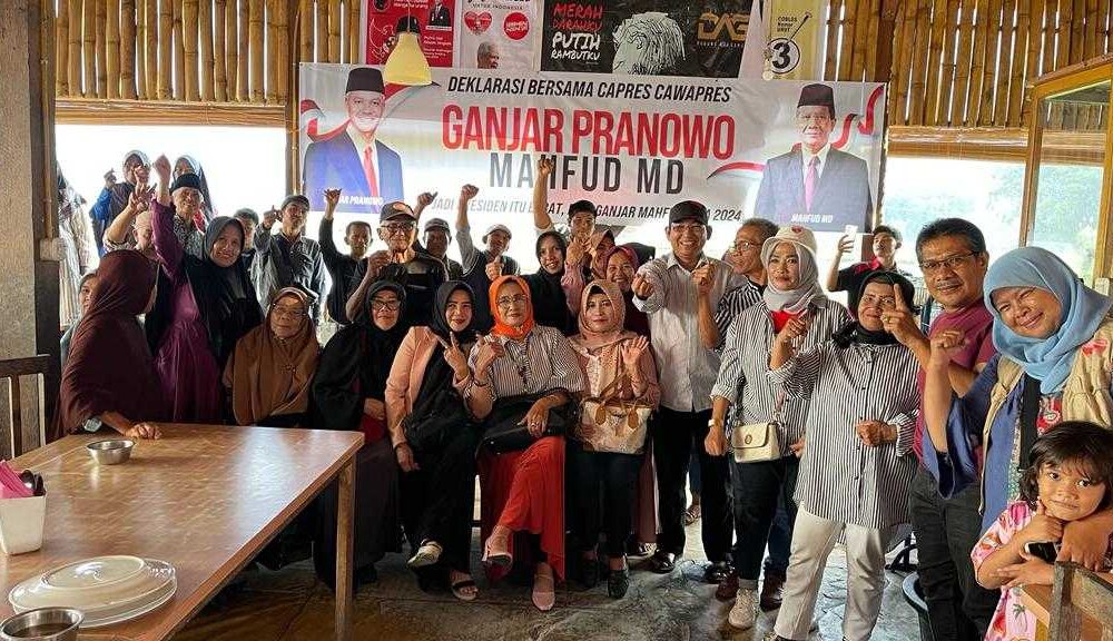 Relawan Relawan Ganjar Mahfud Md 2024 Deklarasi Di Sumbar Bersama Forlop Indonesia Dan Harmoni Indonesia