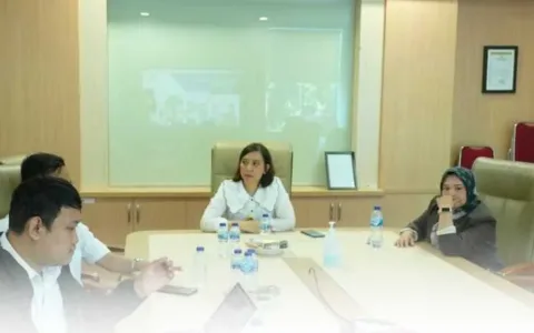 Evaluasi Kinerja Penyelenggara Pelayanan Publik, Sekjen Kementerian ATR/BPN Kunjungi Kantah Jakpus