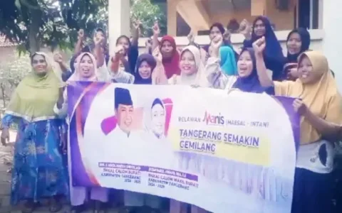 Relawan Manis Kemiri Buka Posko Kemenangan Maesyal – Intan di Rumah-rumah Warga