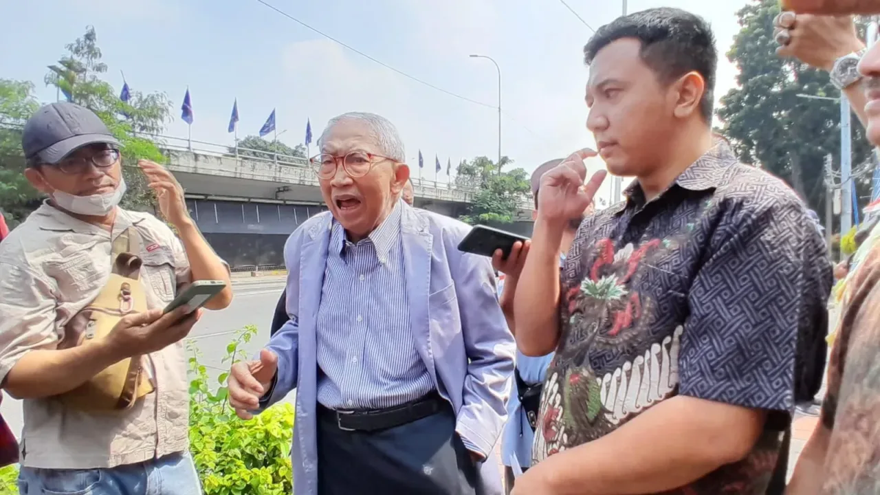 MA Perintahkan Yayasan Trisakti versi Nadiem Harus Keluar dari Kampus